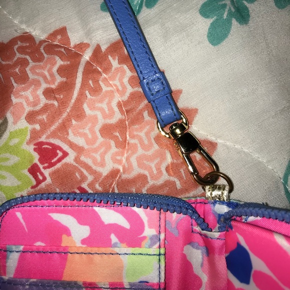 Lilly Pulitzer Wristlet - Picture 4 of 6